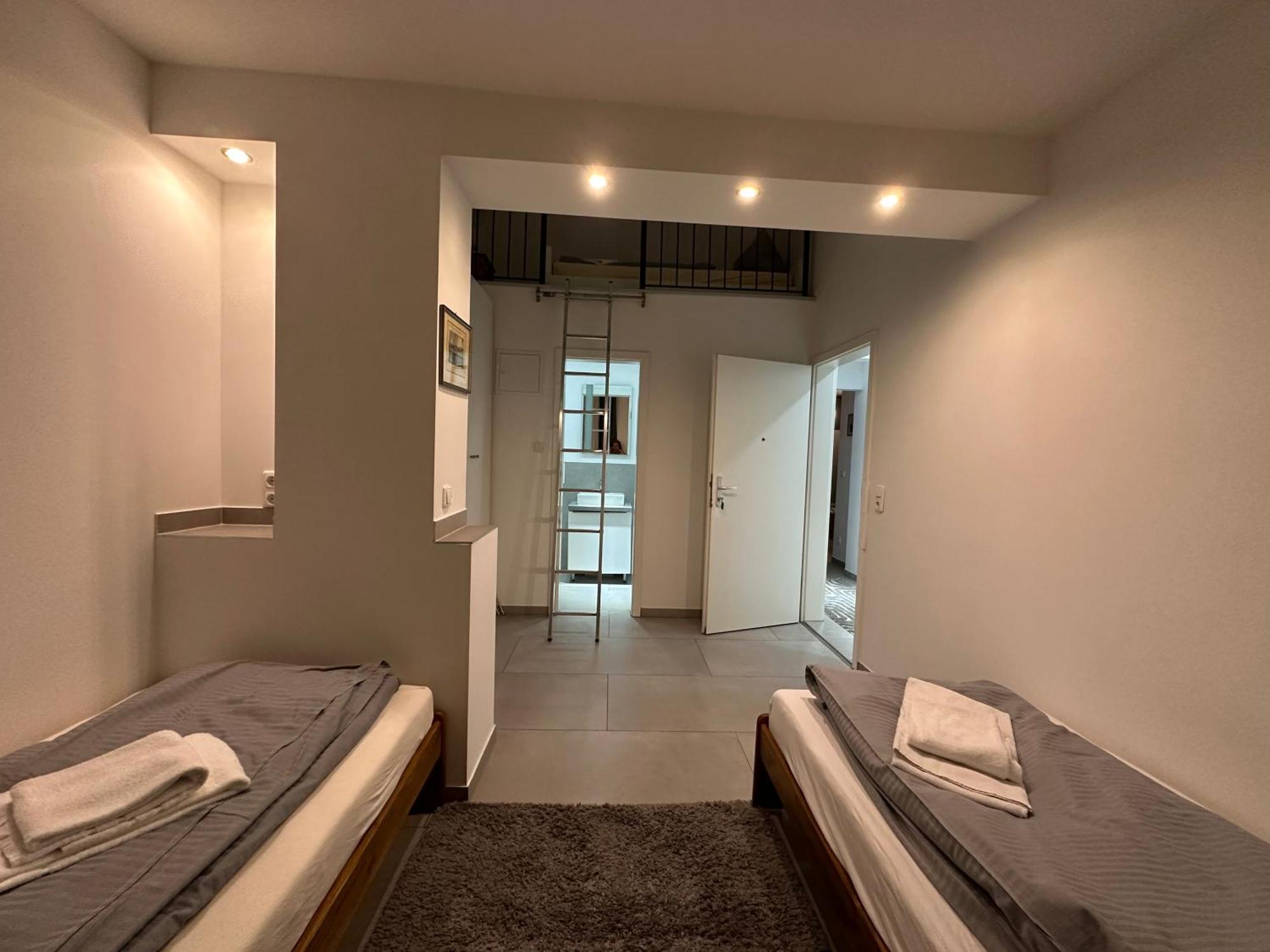 Estelada Boarding Houses - Bogenhausen München Ngoại thất bức ảnh