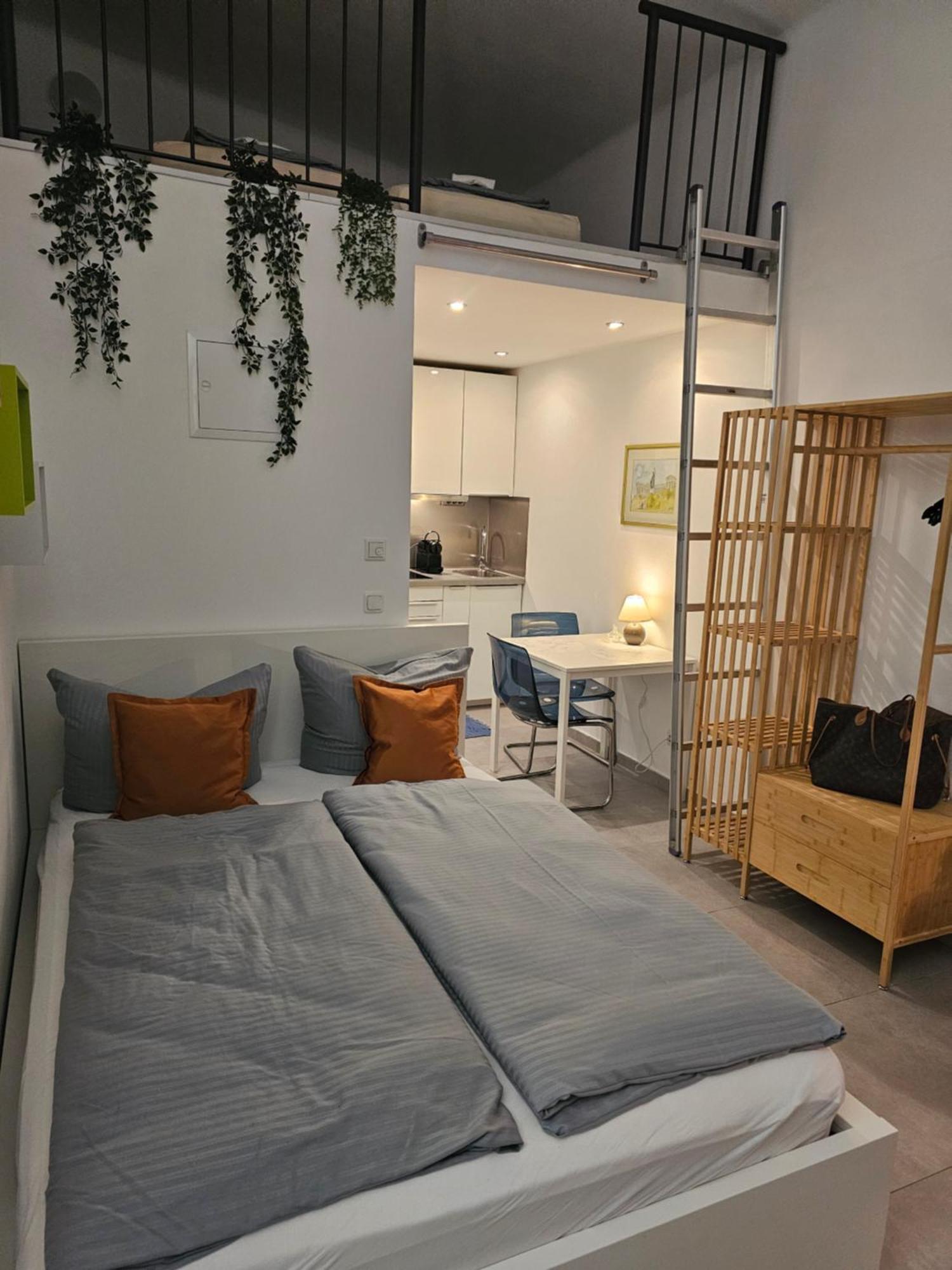 Estelada Boarding Houses - Bogenhausen München Ngoại thất bức ảnh